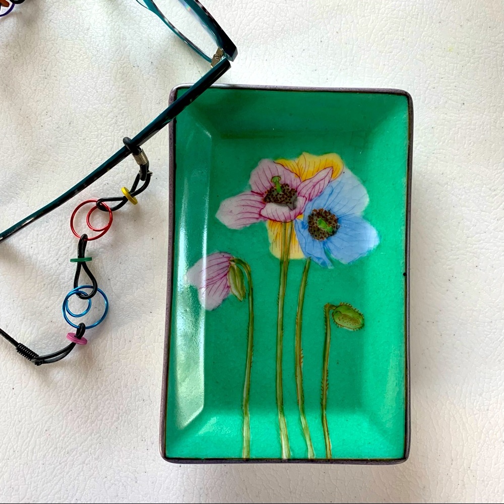 Trinket tray for glasses, jewelry, keys & more - poppies